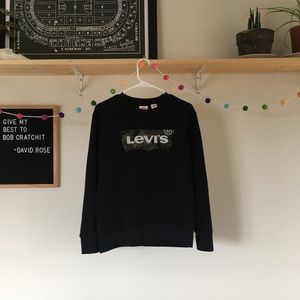 Levi’s camo logo sweatshirt